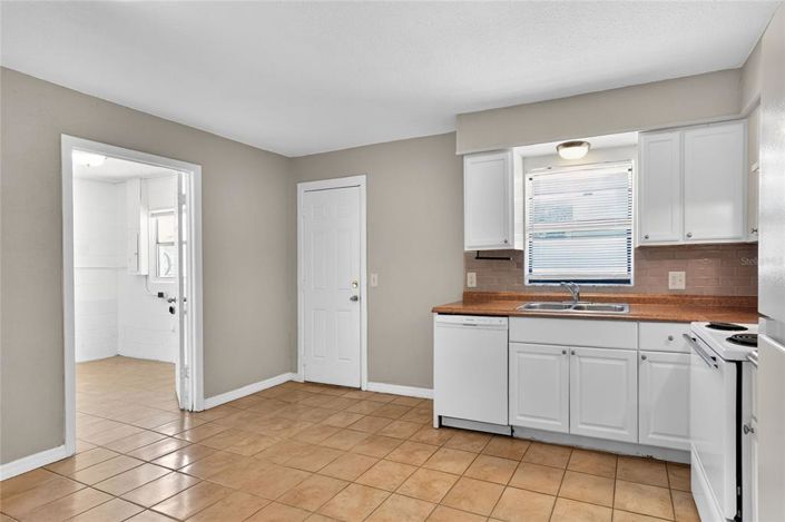 Image No.8-3 Bed House for sale