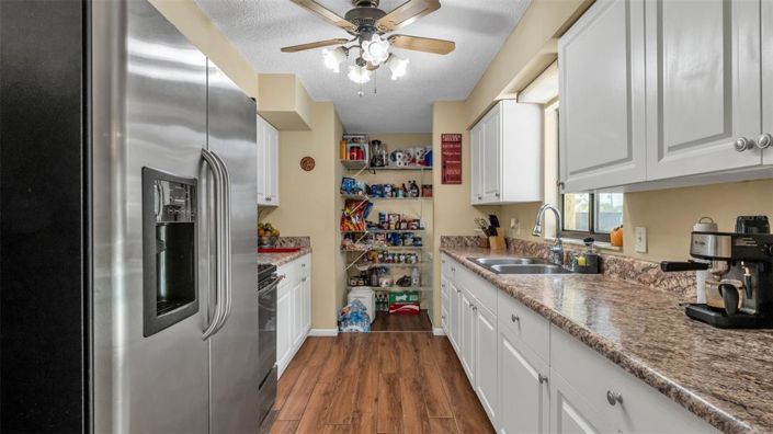 Image No.11-4 Bed House for sale