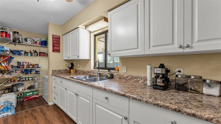 Image No.12-4 Bed House for sale