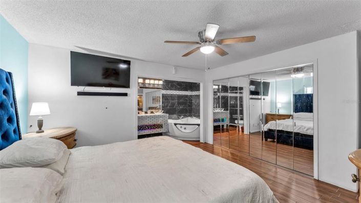 Image No.17-4 Bed House for sale