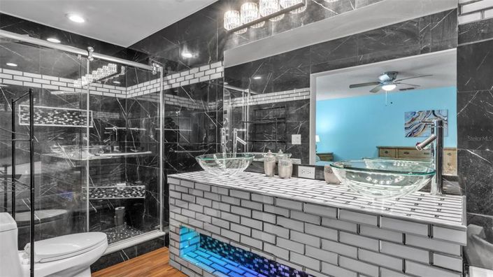 Image No.18-4 Bed House for sale