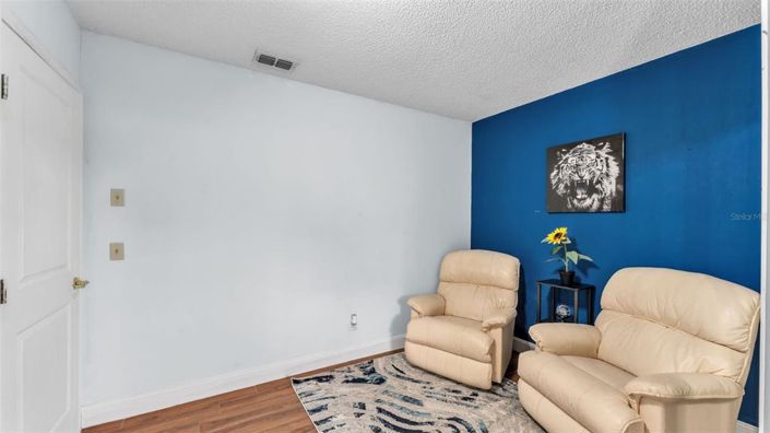 Image No.25-4 Bed House for sale