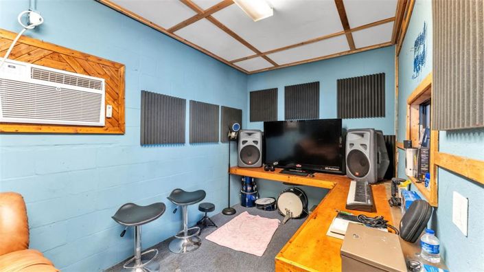 Image No.29-4 Bed House for sale