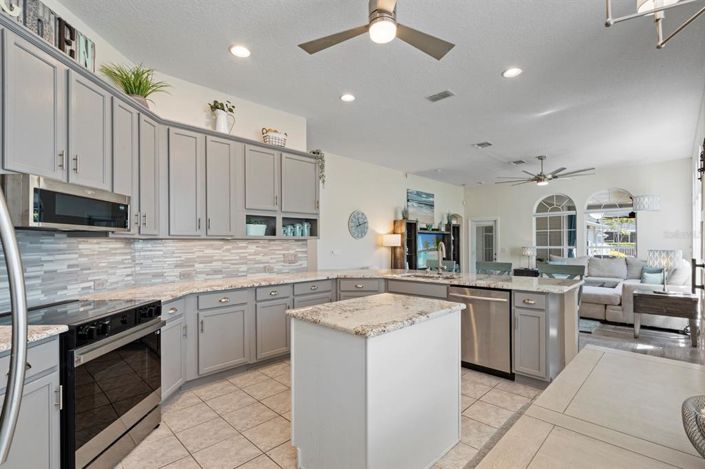 Image No.2-Maison de 4 chambres à vendre à Saint John