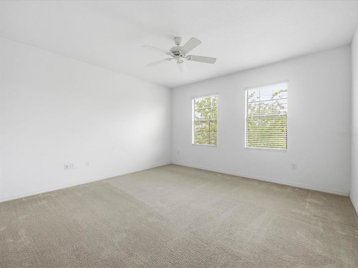 Image No.19-5 Bed House for sale