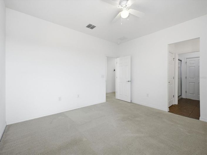 Image No.32-5 Bed House for sale