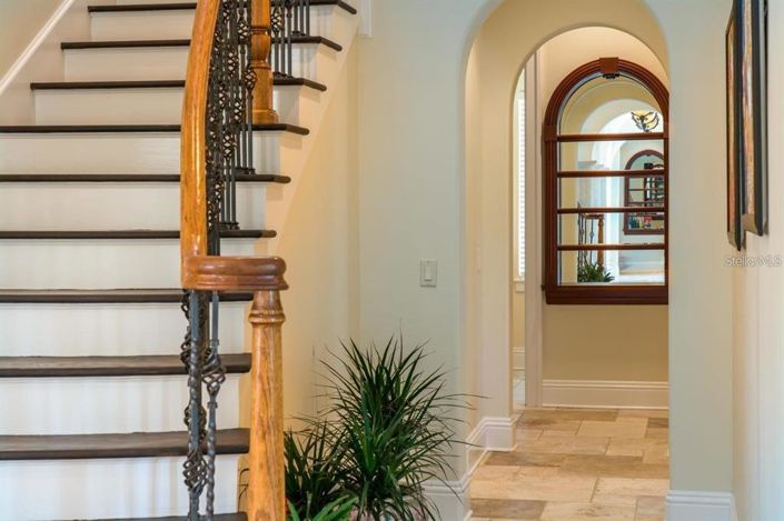 Image No.34-6 Bed House for sale