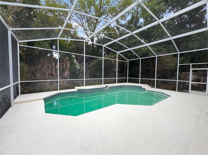 Image No.25-4 Bed House for sale