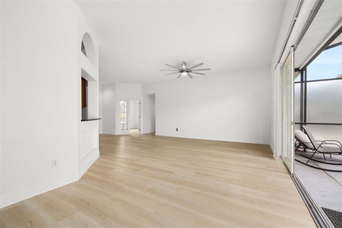 Image No.14-3 Bed House for sale