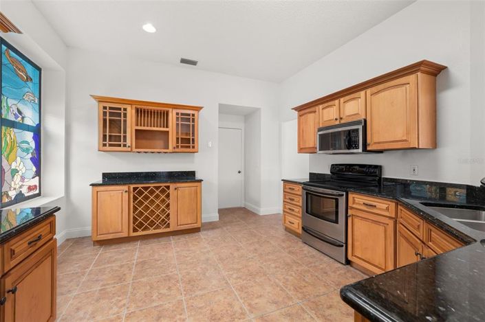 Image No.18-3 Bed House for sale