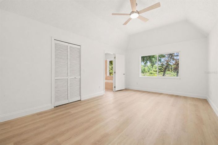 Image No.21-3 Bed House for sale