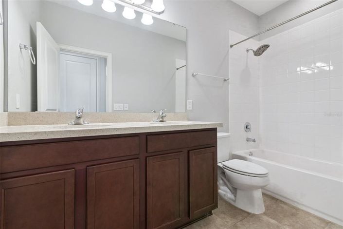 Image No.28-5 Bed House for sale