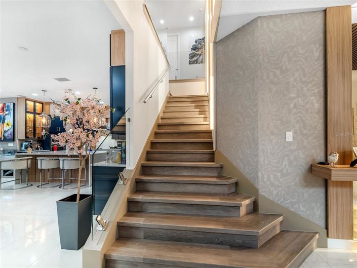Image No.25-5 Bed House for sale