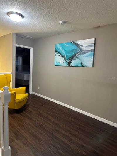 Image No.8-6 Bed House for sale