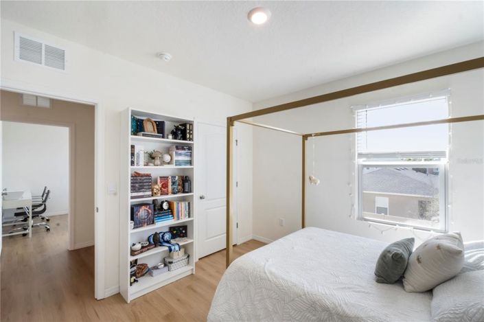 Image No.41-5 Bed House for sale