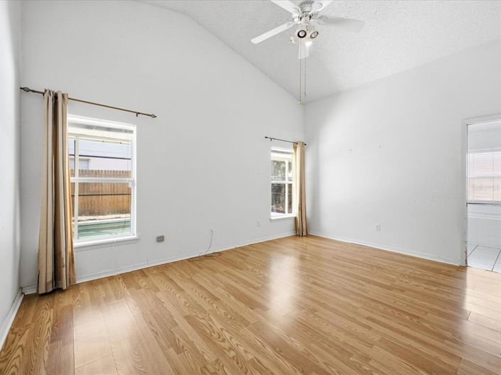 Image No.21-3 Bed House for sale