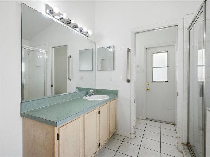 Image No.25-3 Bed House for sale