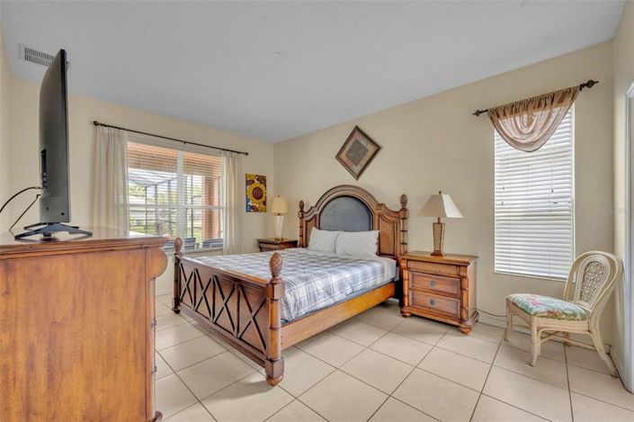 Image No.27-7 Bed House for sale