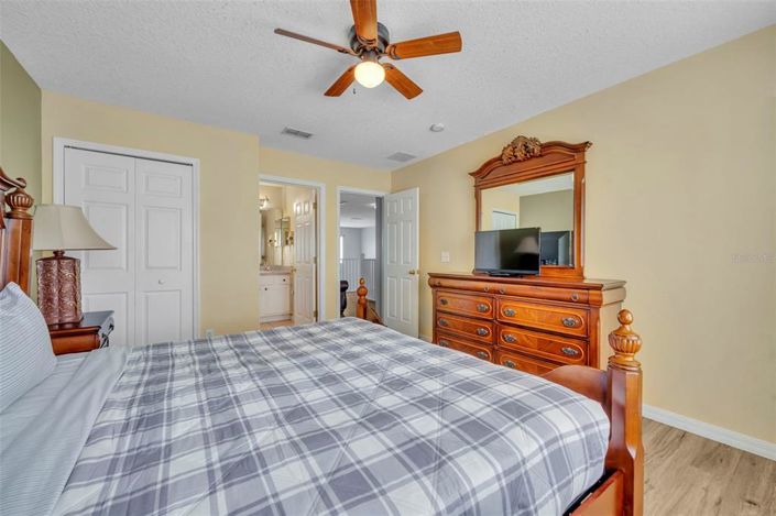 Image No.37-7 Bed House for sale