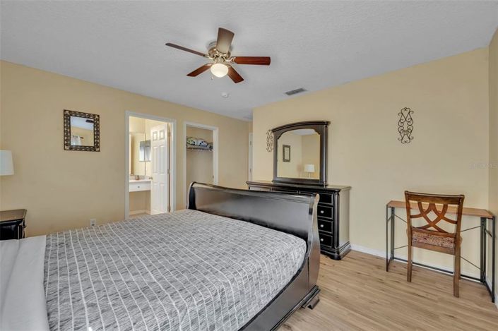 Image No.43-7 Bed House for sale