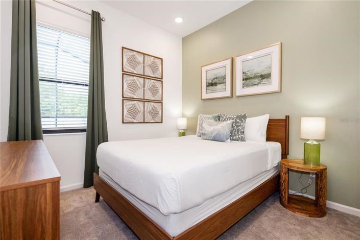 Image No.25-5 Bed Townhouse for sale