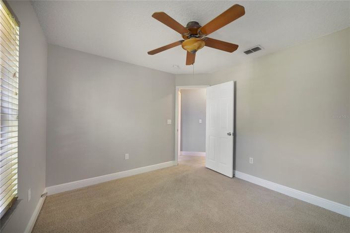 Image No.18-3 Bed House for sale