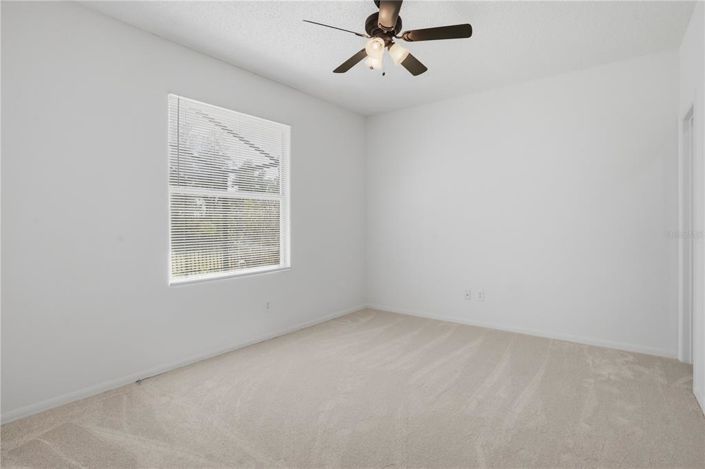 Image No.18-5 Bed House for sale