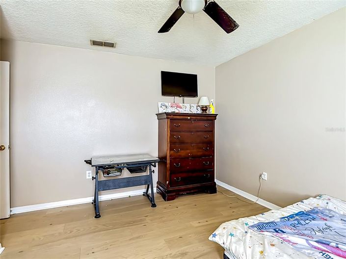 Image No.23-4 Bed House for sale