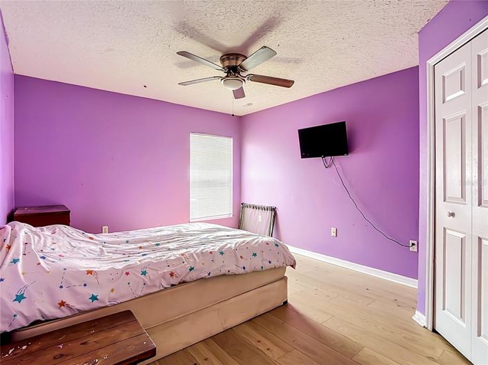 Image No.24-4 Bed House for sale