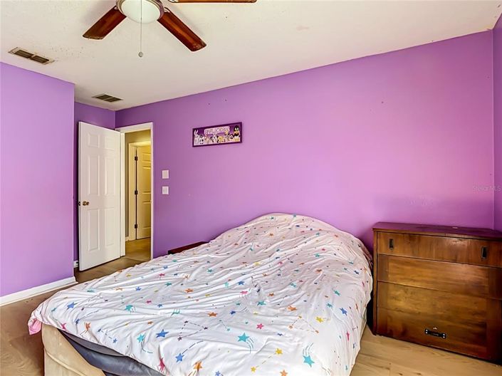 Image No.25-4 Bed House for sale