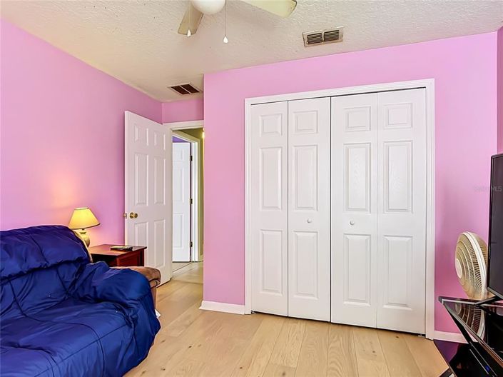 Image No.28-4 Bed House for sale