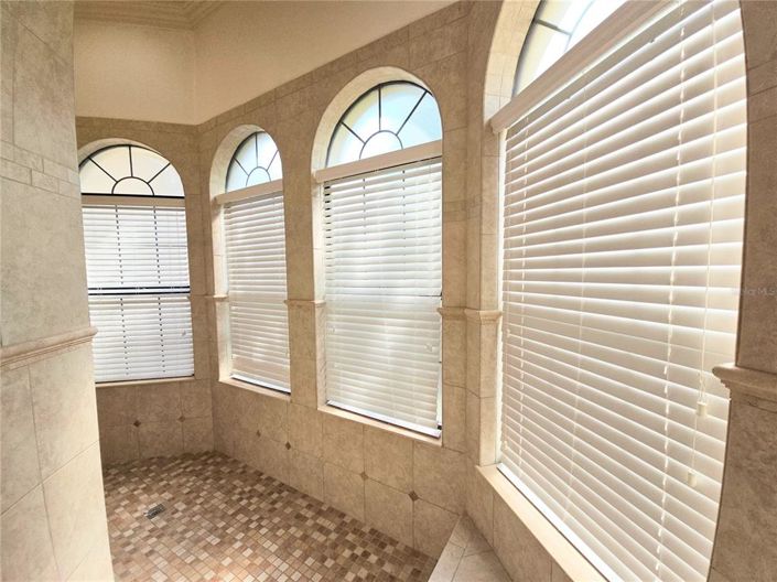 Image No.26-5 Bed House for sale