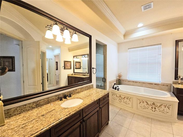 Image No.39-5 Bed House for sale