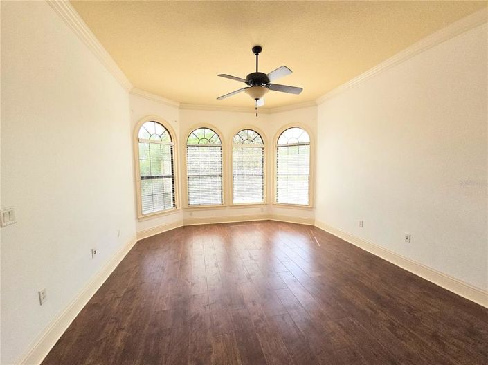 Image No.49-5 Bed House for sale