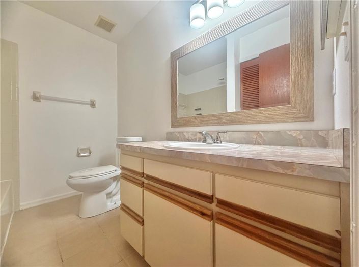 Image No.10-2 Bed Townhouse for sale