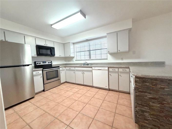 Image No.4-2 Bed Townhouse for sale
