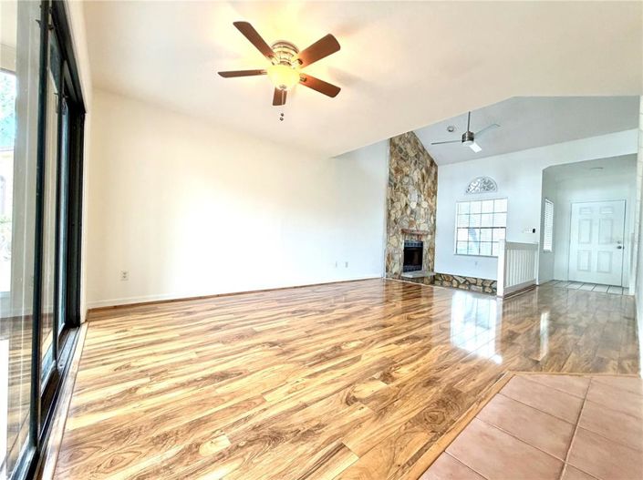 Image No.5-2 Bed Townhouse for sale