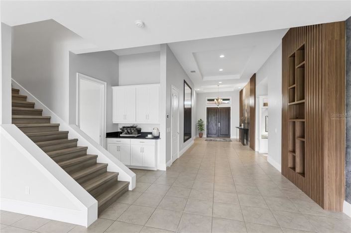 Image No.7-5 Bed House for sale