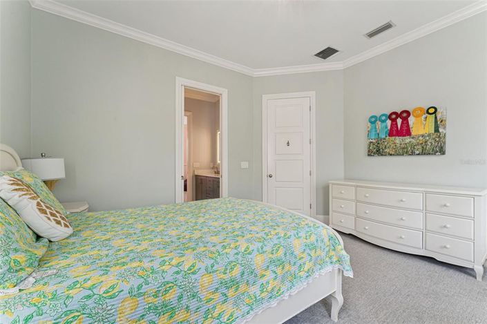 Image No.51-5 Bed House for sale