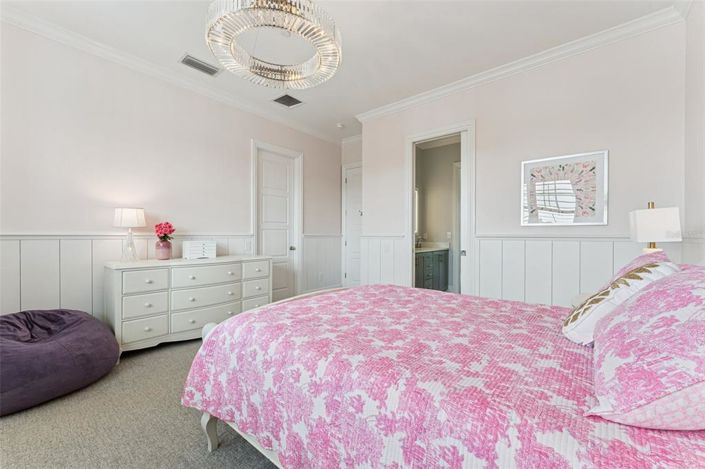 Image No.55-5 Bed House for sale