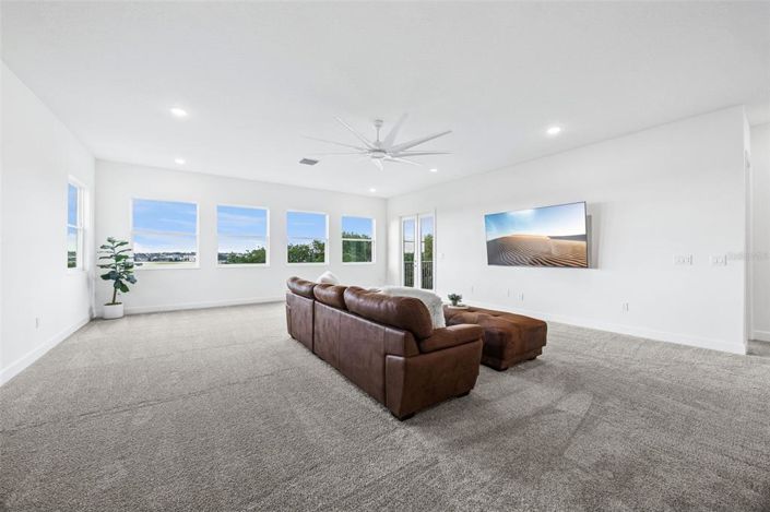 Image No.28-6 Bed House for sale