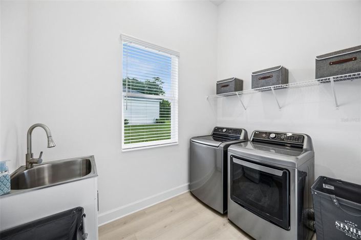 Image No.42-6 Bed House for sale