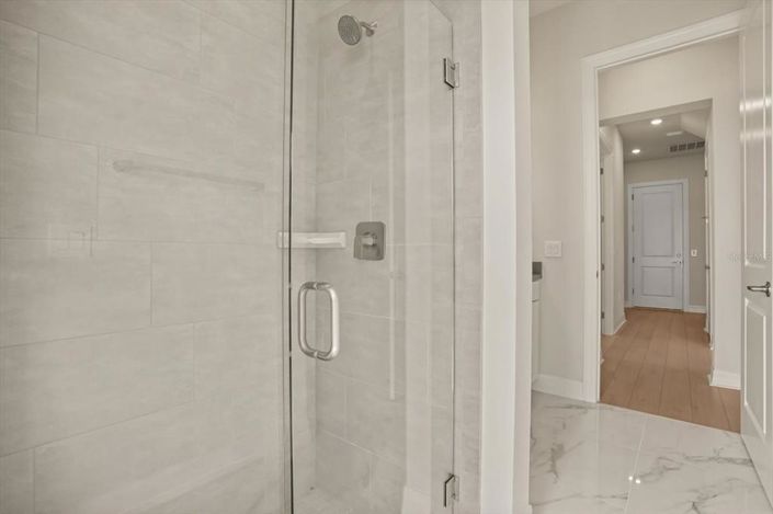 Image No.23-6 Bed House for sale