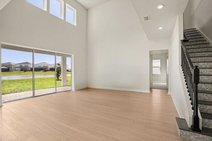 Image No.7-6 Bed House for sale