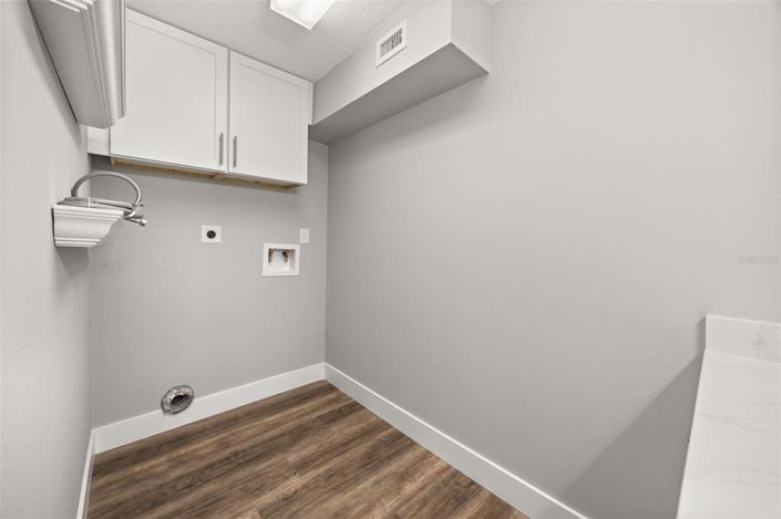 Image No.19-4 Bed House for sale