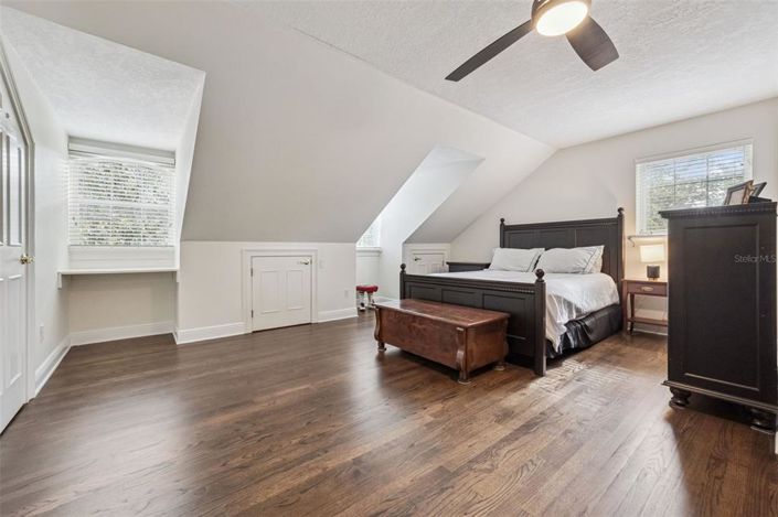Image No.39-5 Bed House for sale