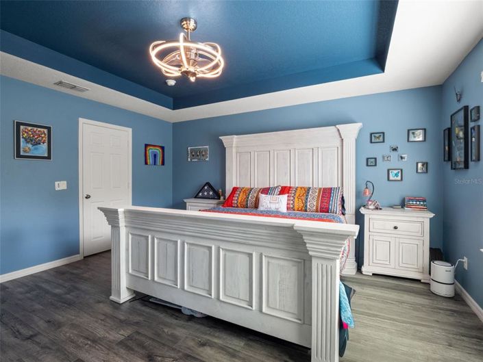 Image No.26-5 Bed House for sale