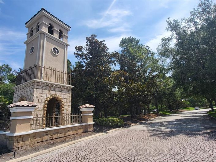 Image No.18-6 Bed House for sale