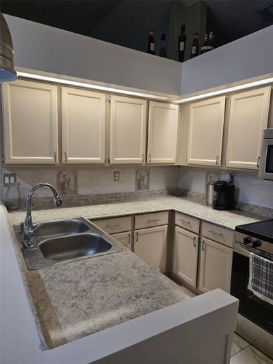 Image No.11-5 Bed House for sale