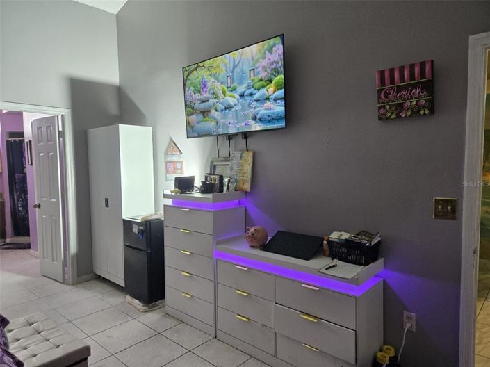 Image No.16-5 Bed House for sale